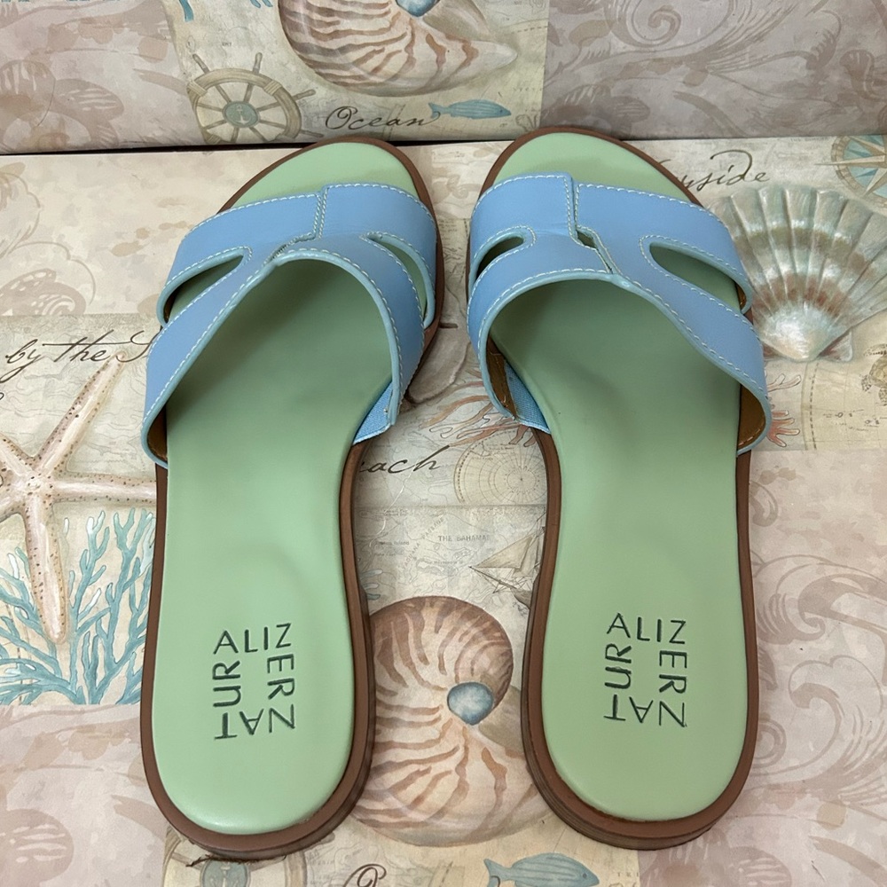 Naturalizer FAME Open-Toe Flat Sandals, 9